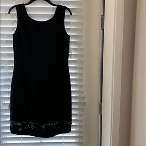 Jones New York clack sheath holiday dress